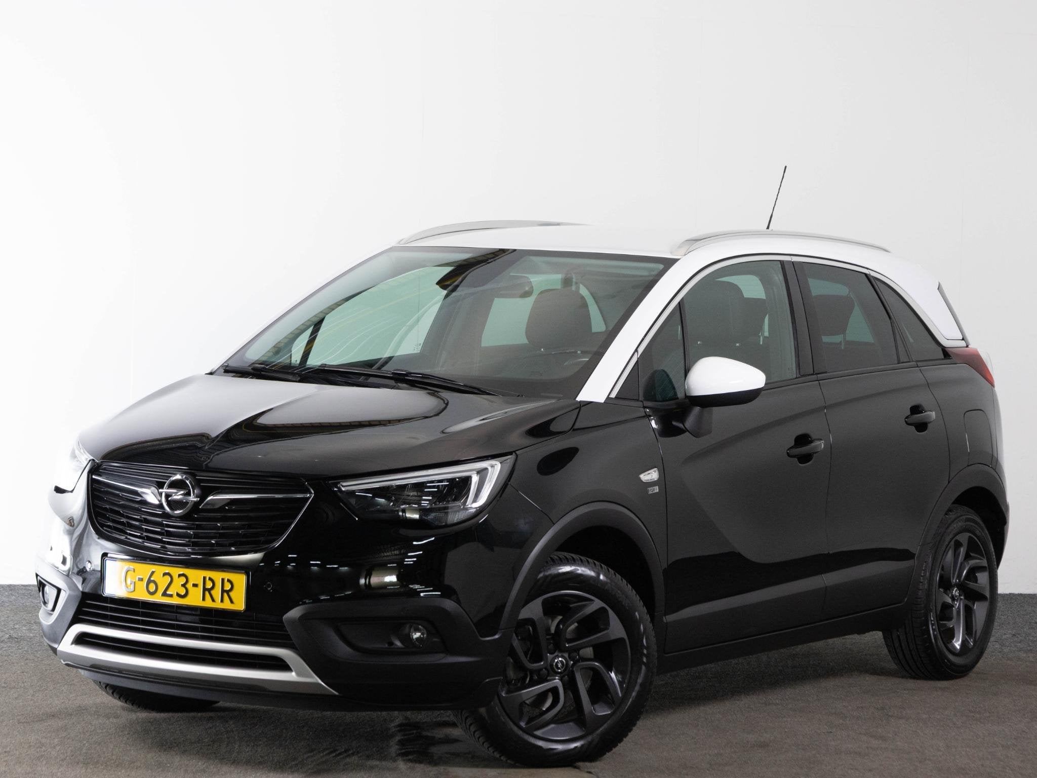 Opel Crossland X 120 Jaar Edition 1.2 Turbo 130pk AUTOMAAT |, Gebruikt, 1199 cc, Automatische klimaatregeling, Zwart