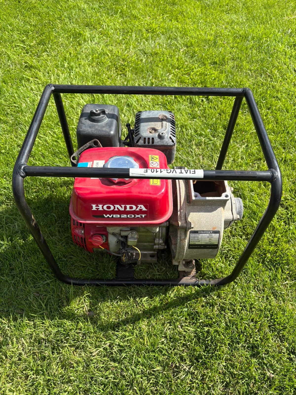 Honda benzine waterpomp WB20XT - missende onderdelen, Ophalen, Zo goed als nieuw, Handmatig, Beregeningspomp