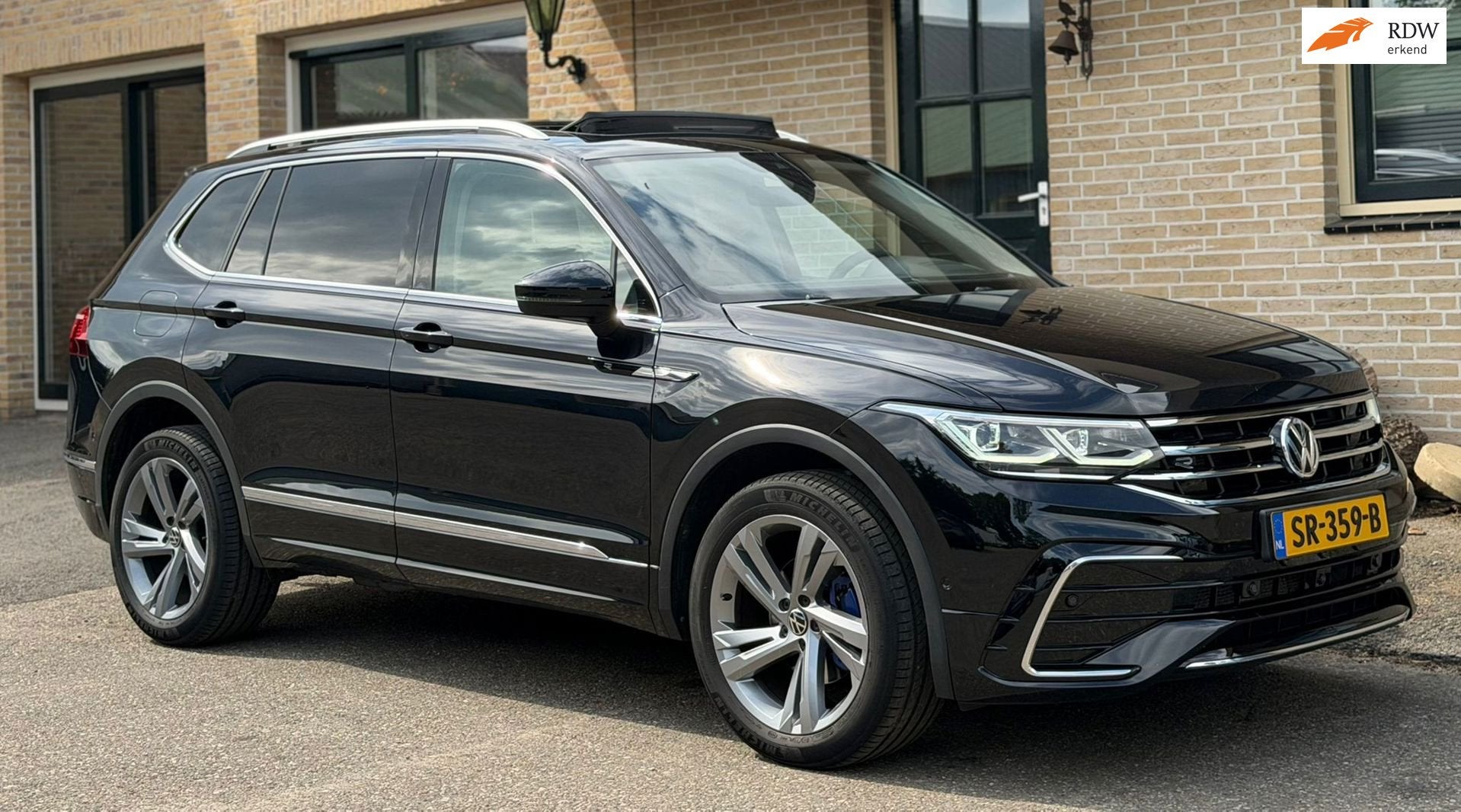 Volkswagen Tiguan Allspace 1.4 TSI R-Line 7p. PANO |CAM|LEDE, 15 km/l, Euro 6, 4 cilinders, 150 pk