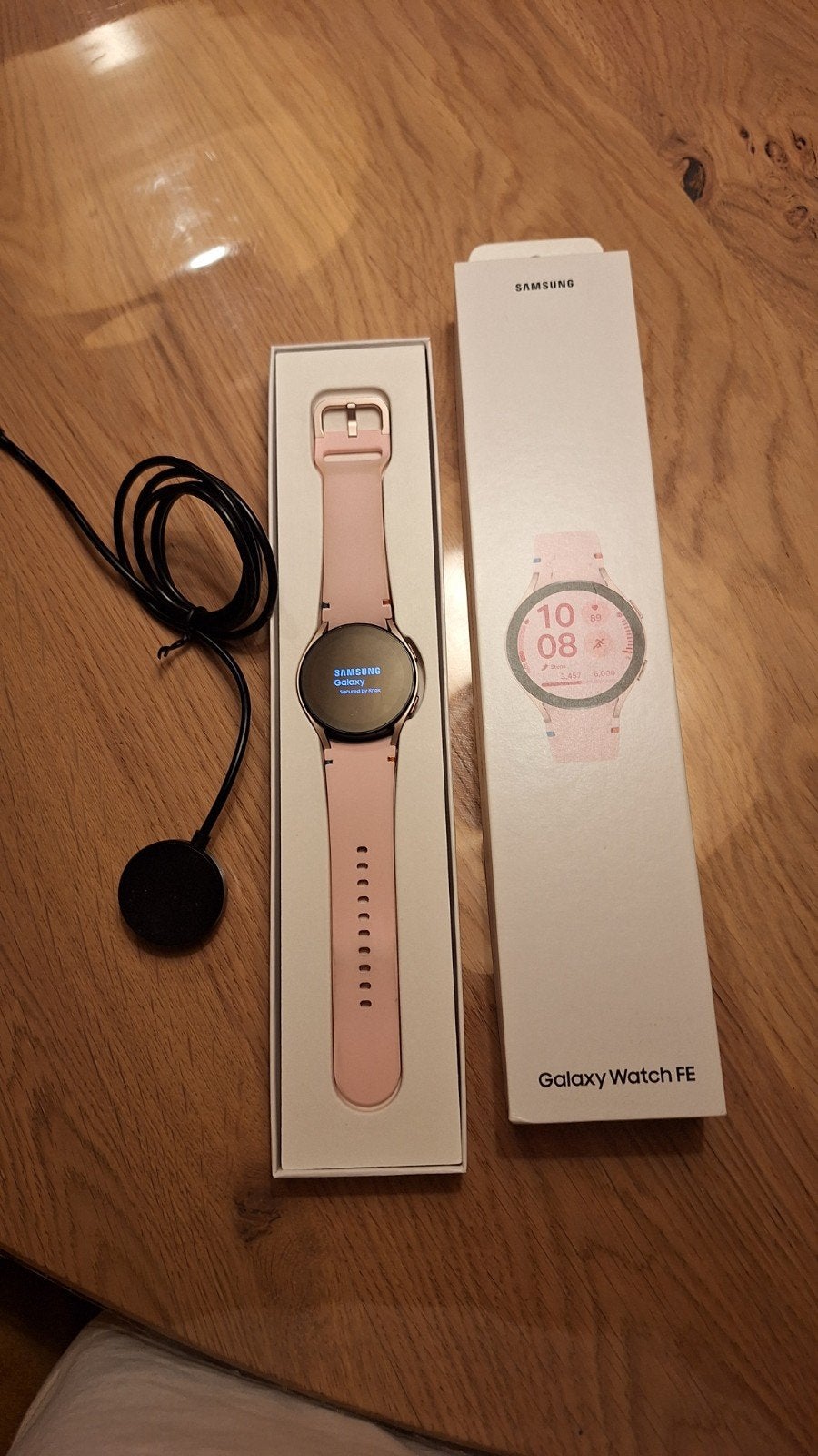 Samsung Galaxy Watch FE 40mm - Gebruikt maar werkt prima, Zwart, Ophalen of Verzenden, Waterdicht, GPS