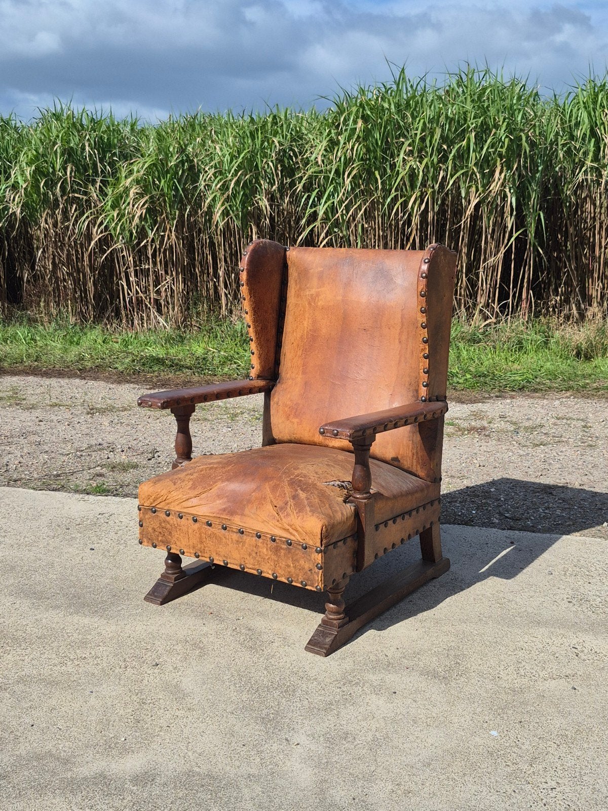 Antieke lederen kasteelstoel , troonfauteuil, troonstoel (5), Ophalen