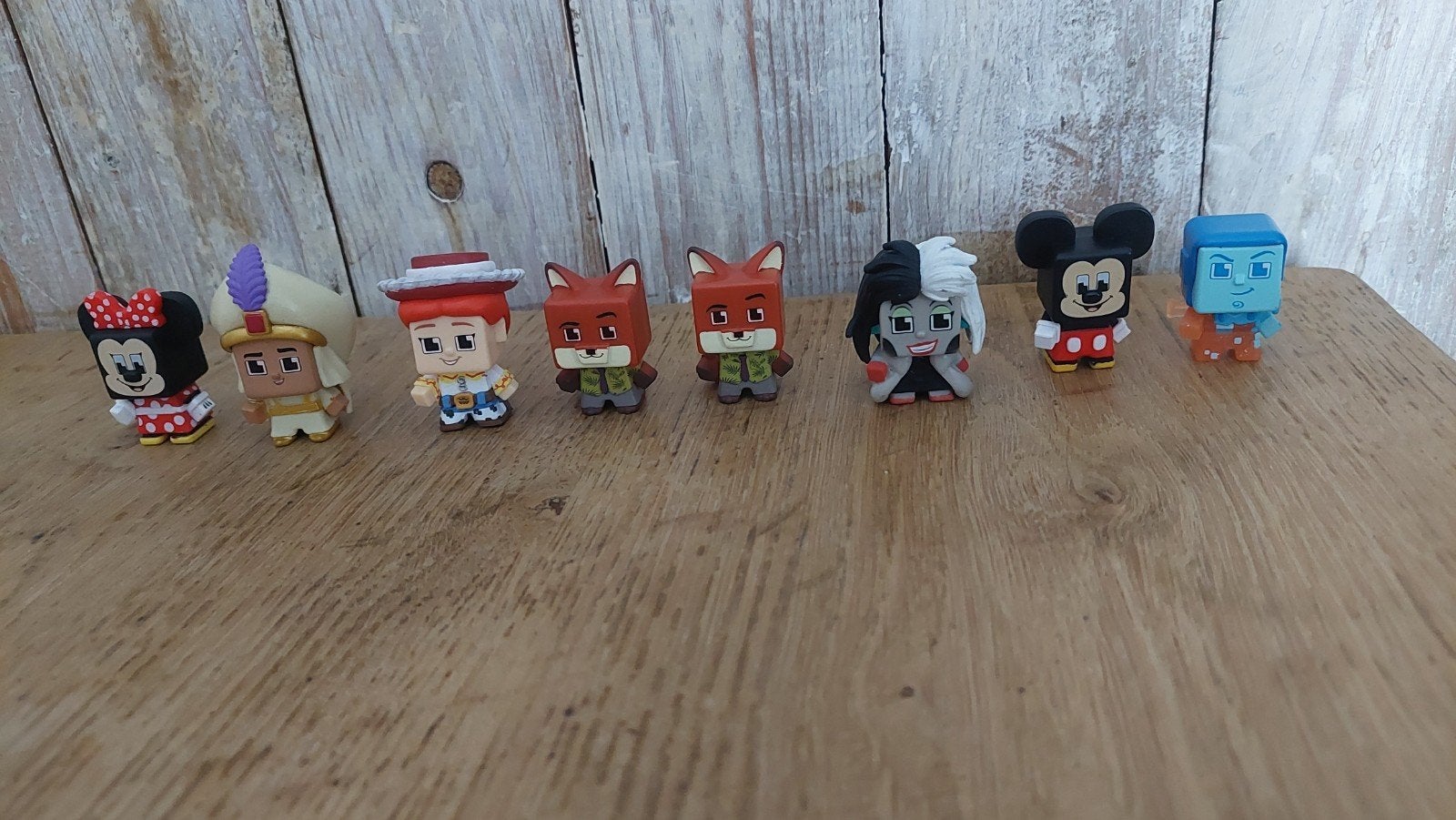 Disney Kingdomania poppetjes, Verzenden, Overige figuren, Zo goed als nieuw, Beeldje of Figuurtje