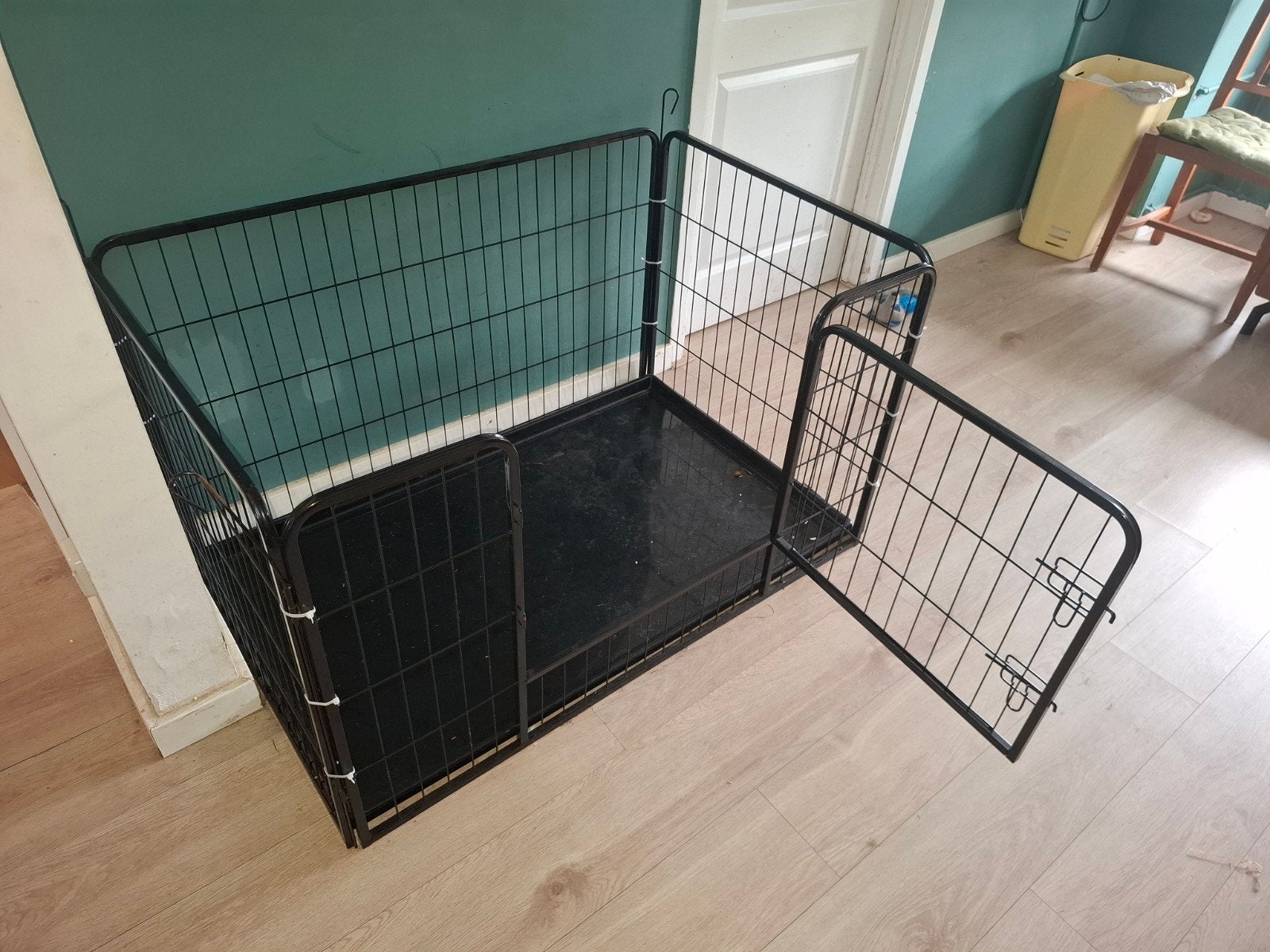 Mooie bench met plastic bak, Ophalen, Zo goed als nieuw