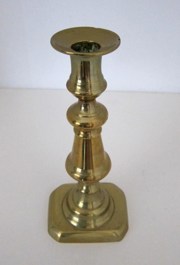 Oude kaarsenstandaard kandelaar brons, Gebruikt, Overige kleuren, Brons of Koper, Ophalen of Verzenden