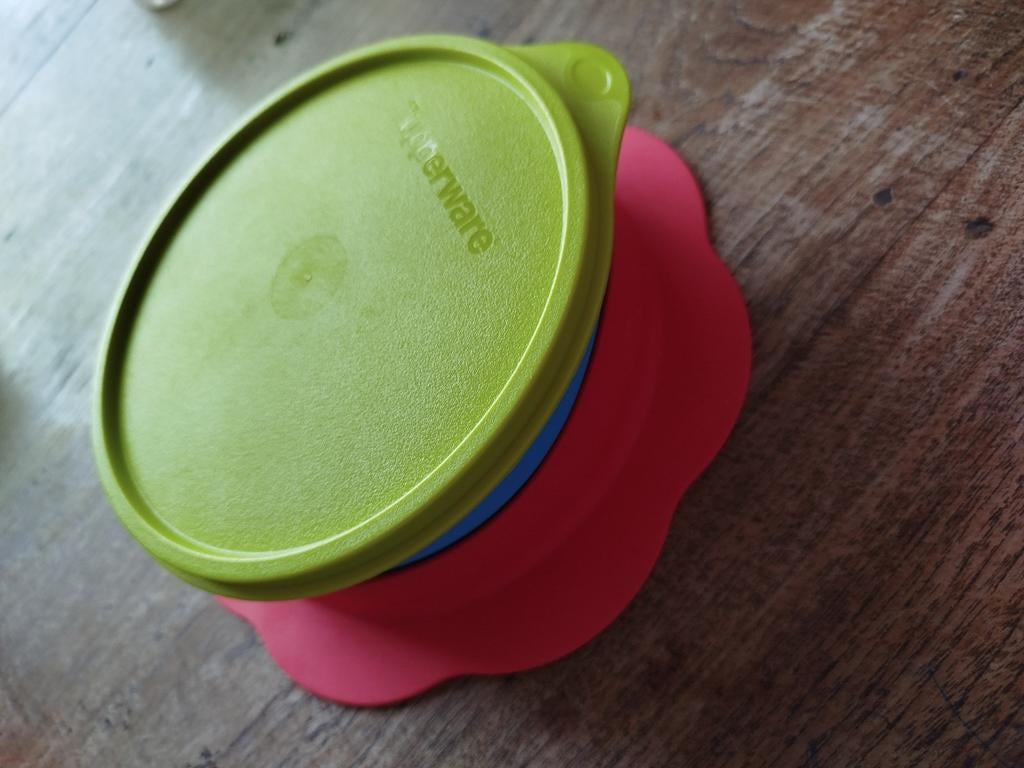 Tupperware kinderbord met antislip en deksel, Ophalen of Verzenden, Gebruikt, Blauw, Bak of Kom