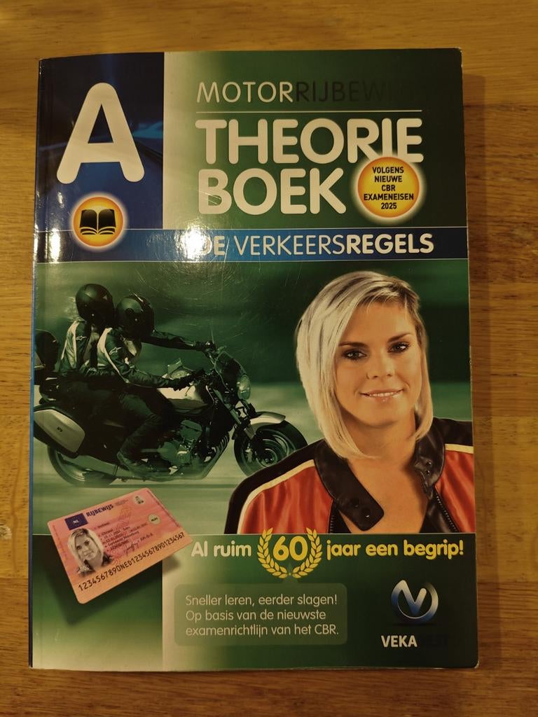 Motor Theorieboek VekaBest Editie button 2025, Boeken, Ophalen of Verzenden, Zo goed als nieuw, Vekabest, Nederlands