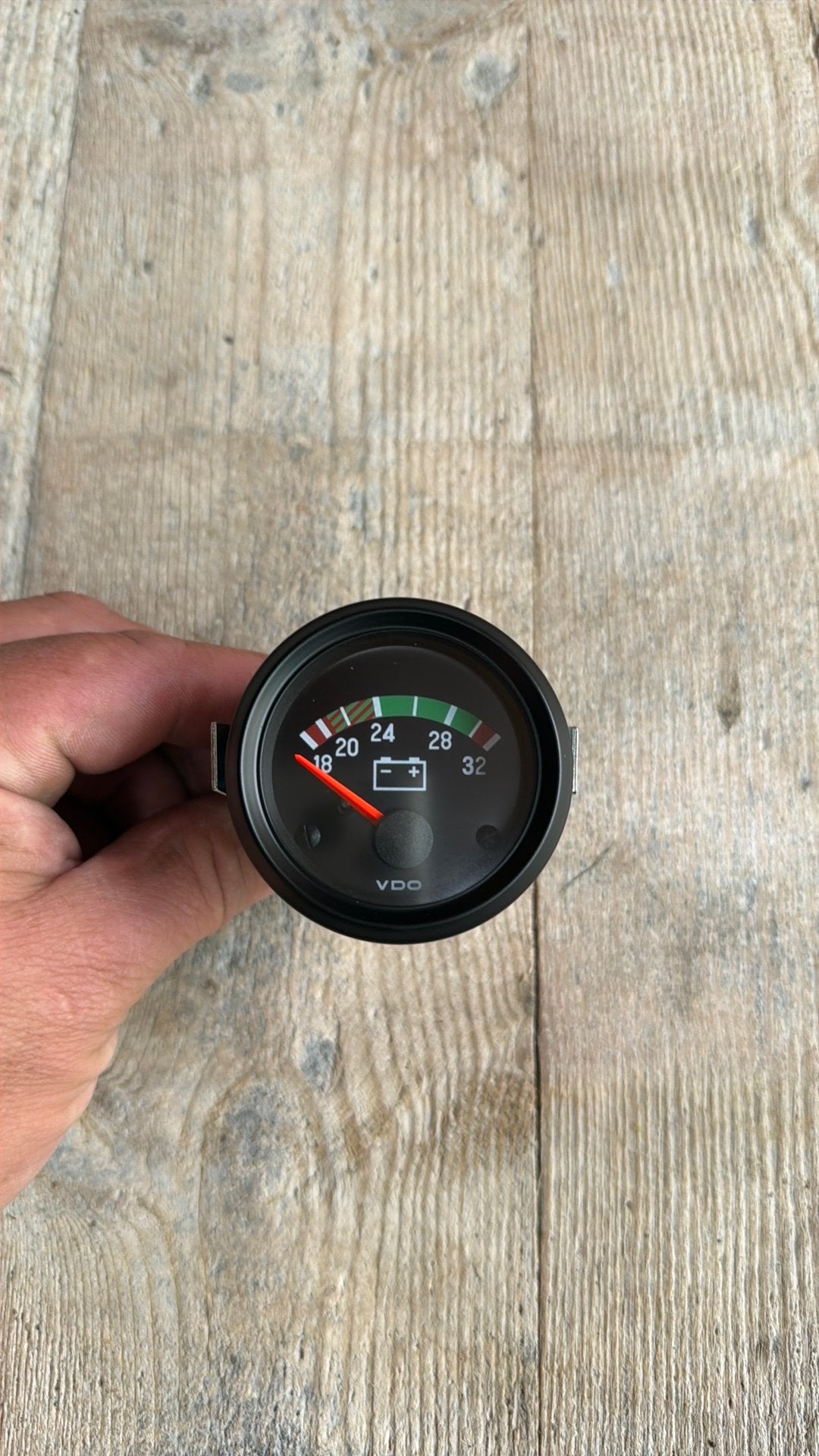 VDO Voltmeter 18-24v, Ophalen of Verzenden