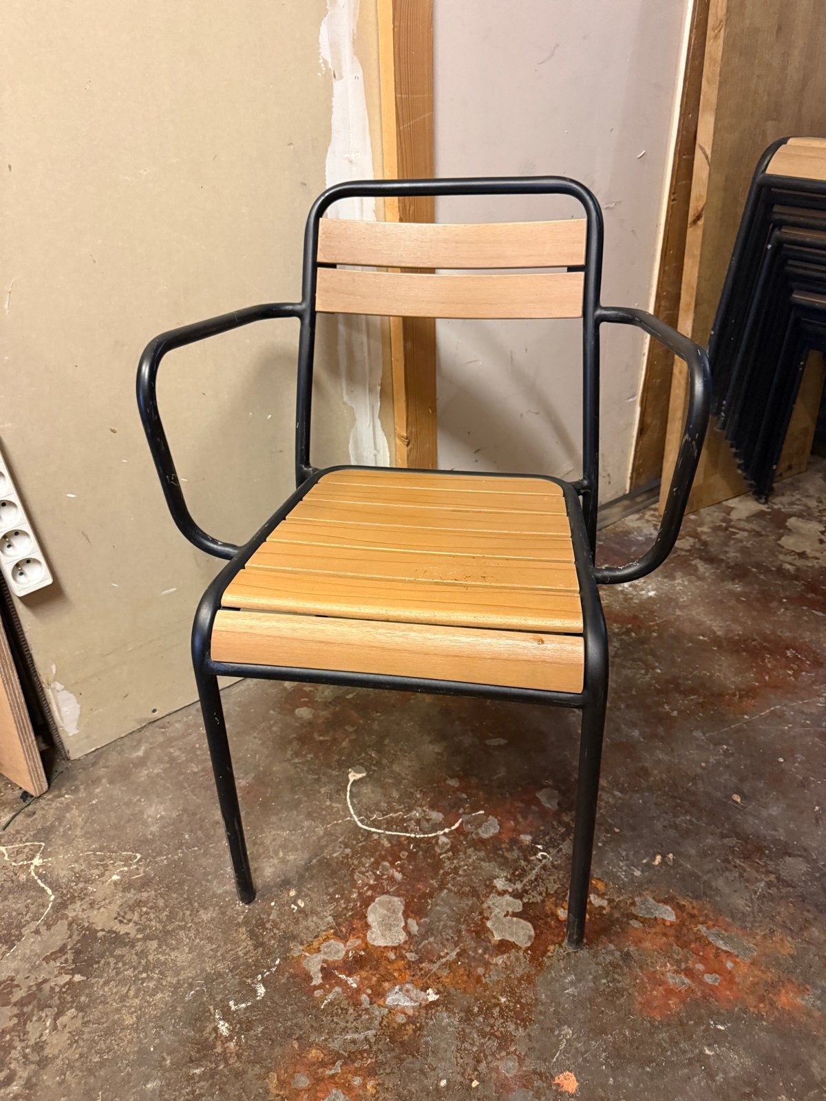 29x Satelliet Terrasstoelen - Stapelbaar Metaal/Hout, Tuin en Terras, Tuinstoelen, Ophalen, Gebruikt, Metaal, Stapelbaar