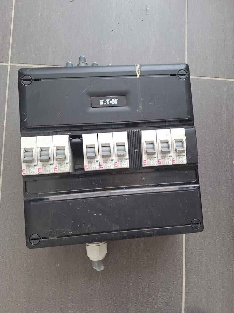 Eaton Groepenkast EN62208 U690V IP30 met 3x B16 automaten, Ophalen of Verzenden, Gebruikt