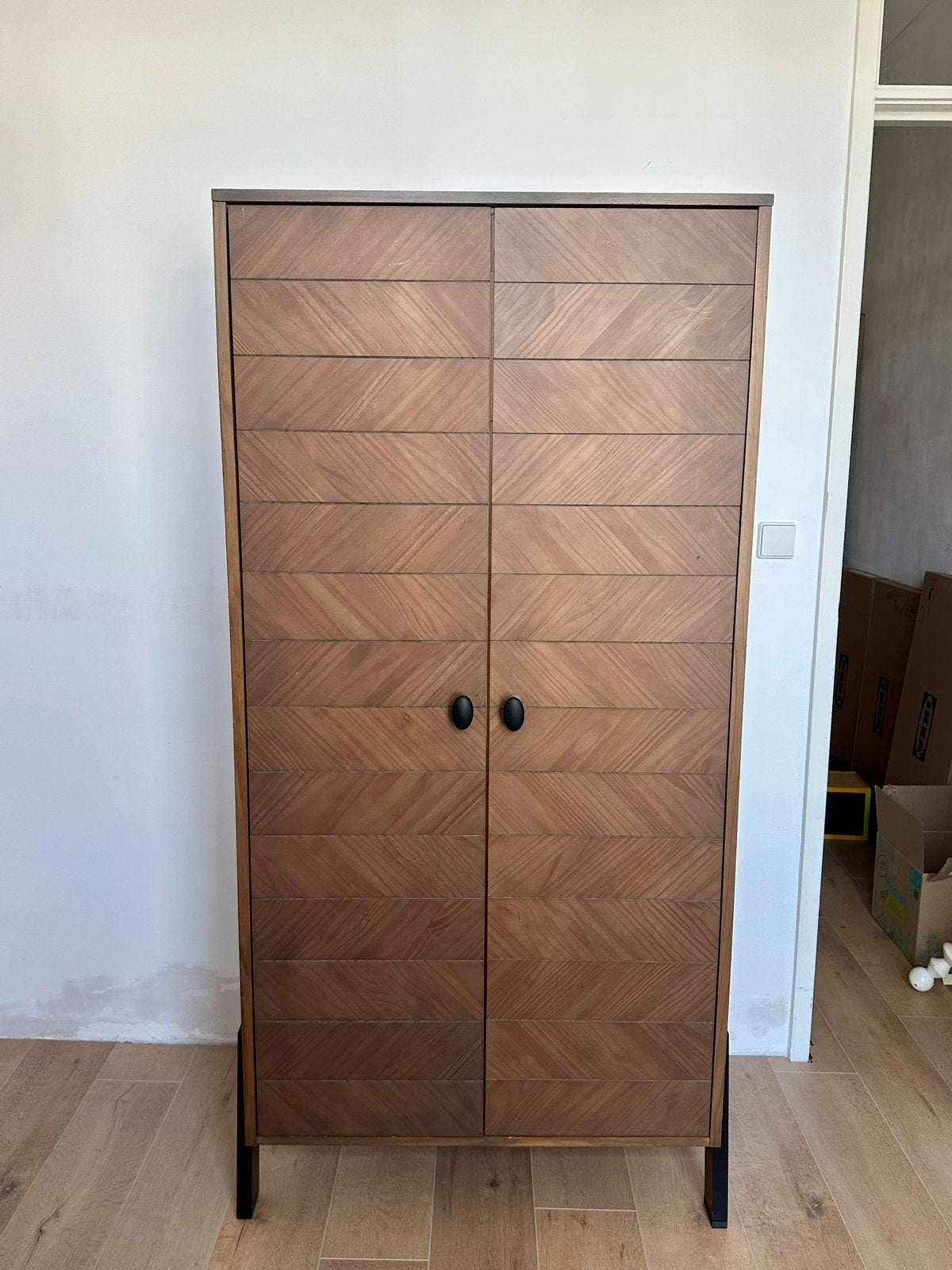 Houten kast met visgraatmotief, Kast, 50 tot 70 cm, 105 cm of meer, Ophalen of Verzenden