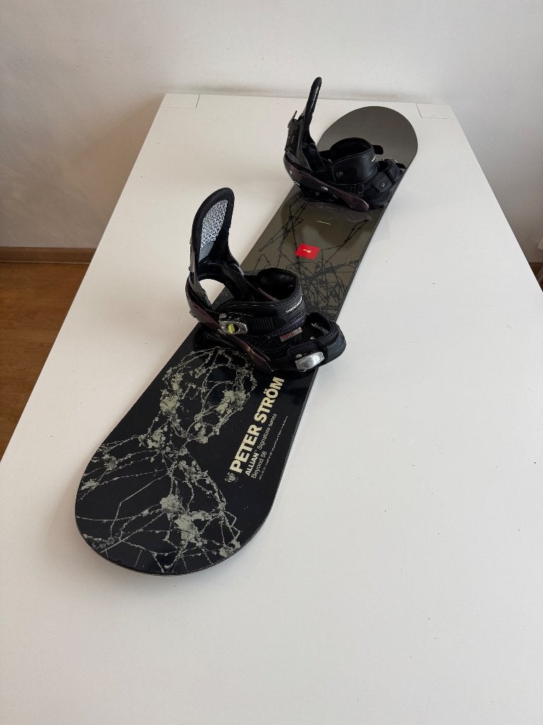 Peter Ström 58 snowboard + Burton Carbon fibre bindings, Ophalen of Verzenden, Zo goed als nieuw, Board