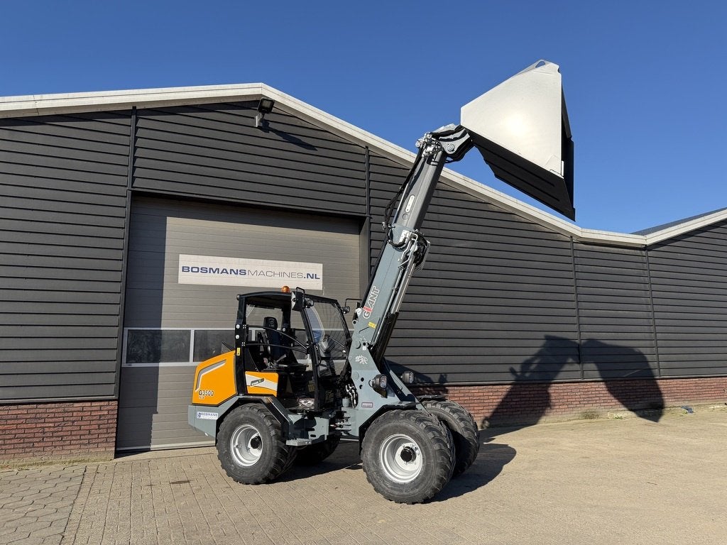 Giant G3500 TELE minishovel NIEUW €960 LEASE, Tobroco, Info@tobroco.nl, Sprendlingenstraat 57
5061 KM  Oisterwijk, NL, Wiellader of Shovel