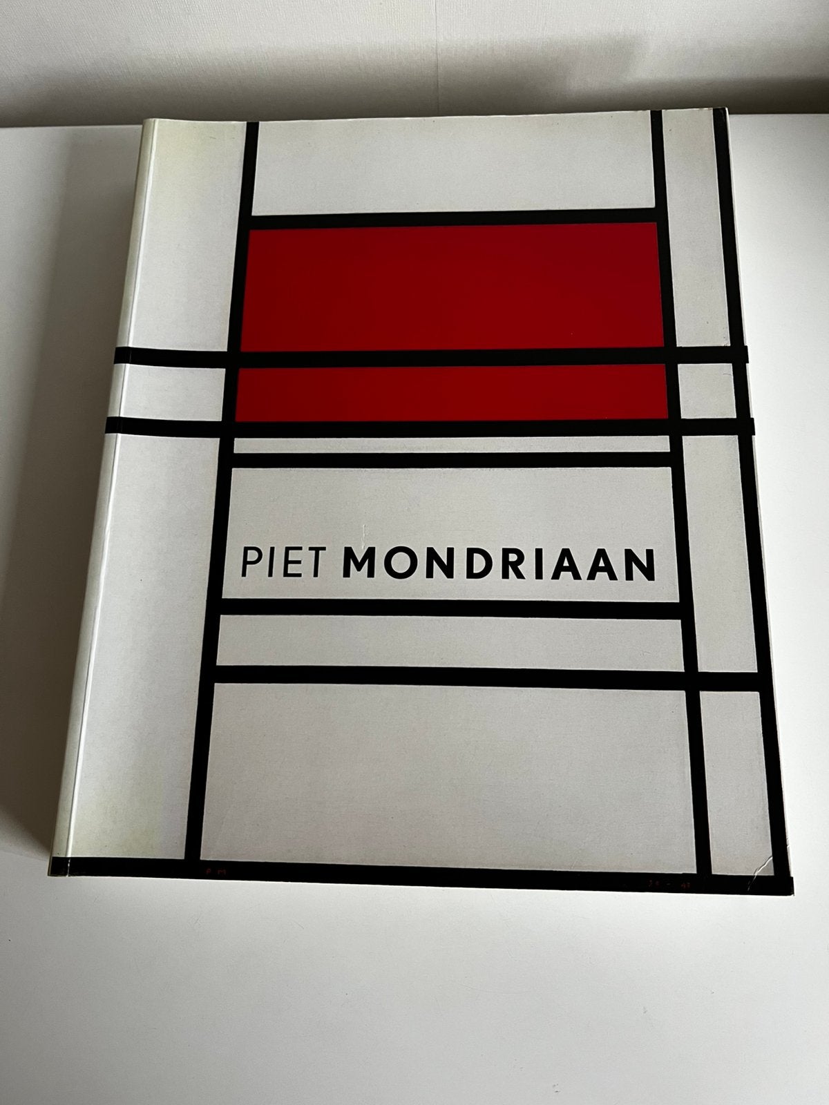Piet Mondriaan 1872-1944 Catalogus Overzichtstentoonstelling, Boeken, Ophalen of Verzenden, Zo goed als nieuw, Grafische vormgeving
