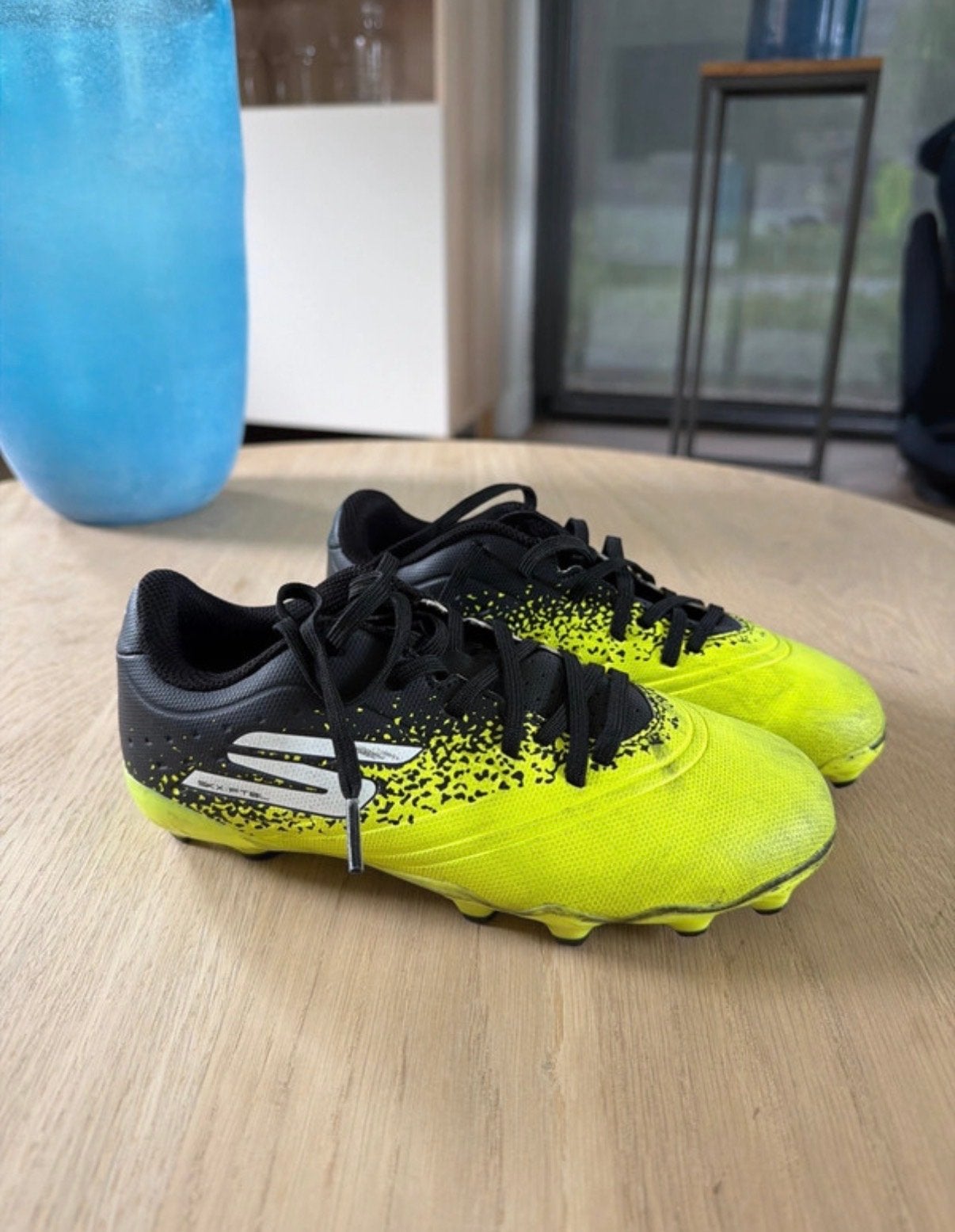 Neon gele voetbalschoenen maat 33, Ophalen of Verzenden, Zo goed als nieuw, Schoenen