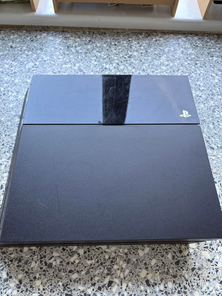PlayStation 4 met controller en USB-kabel, Spelcomputers en Games, Spelcomputers | Sony PlayStation 4, Ophalen of Verzenden, Gebruikt