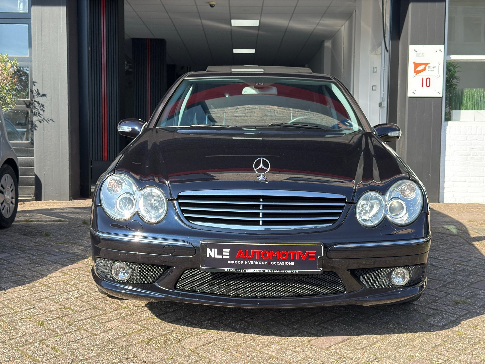 Mercedes-Benz C-klasse C55 AMG|V8|Pano|Dealeronderhouden, Auto's, Automaat, Achterwielaandrijving, 367 pk, Zwart