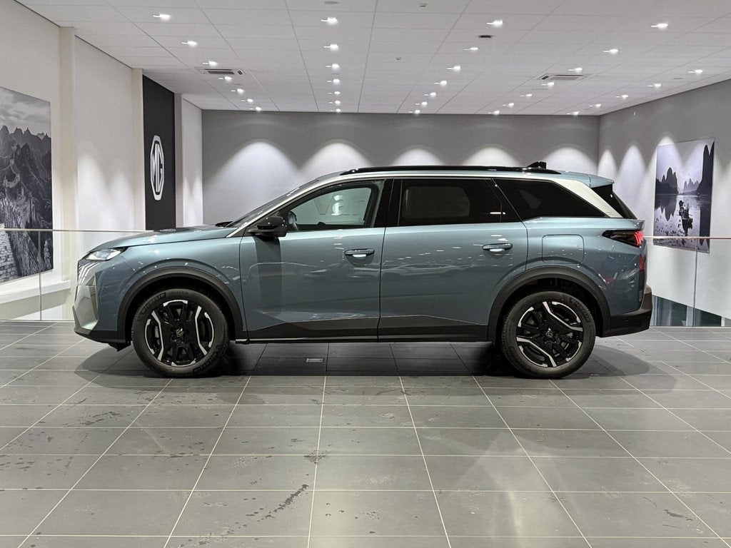 Peugeot 5008 1.6 Plug-in Hybrid 195 Allure 7p Automaat | 7-Z, Auto's, Peugeot, 4 cilinders, Plug-in hybride, Bedrijf, Nieuw