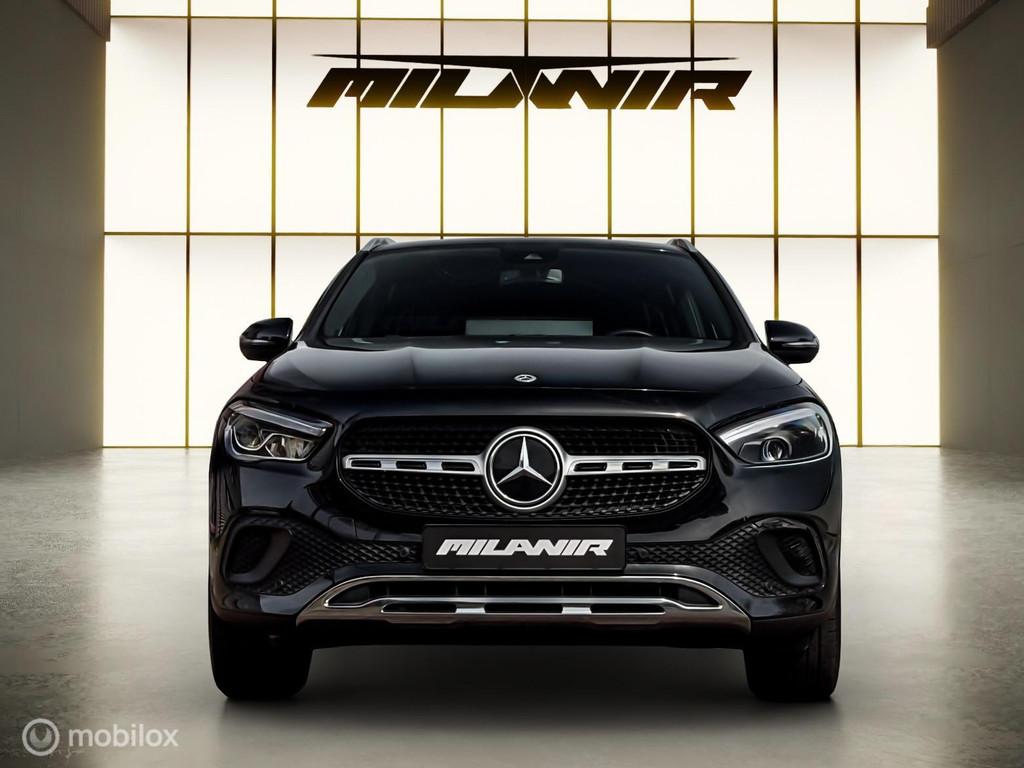 Mercedes GLA-klasse 180 Luxury Line |Sfeer |Leder |Camera, Gebruikt, 4 cilinders, Zwart, Leder