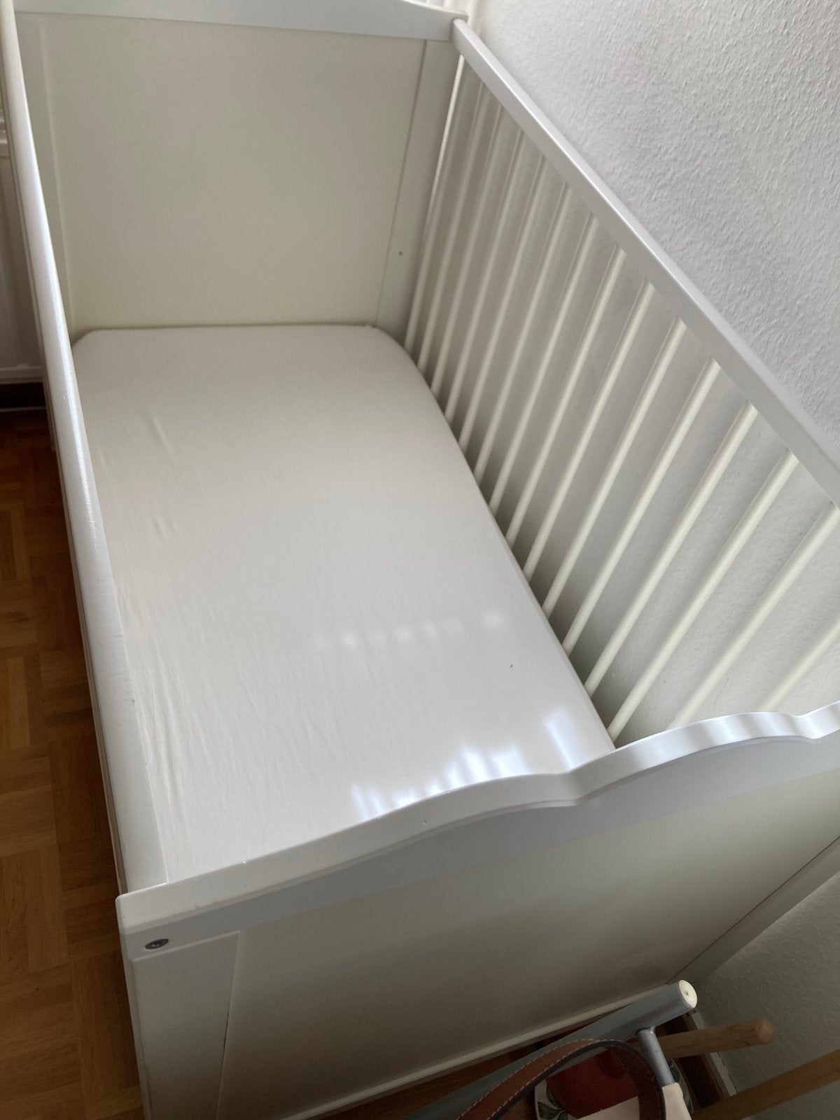 Prachtig baby bedje. Ikea met eventueel bijpassend matrasje, Ophalen, Gebruikt, Ledikant