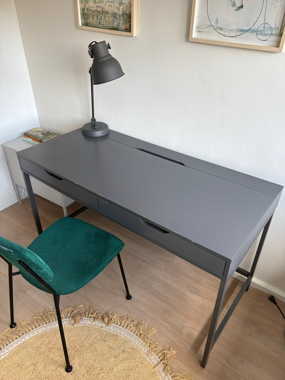 IKEA Bureau Grijs - 130x60x77 cm, Ophalen, Gebruikt, IKEA, Grijs
