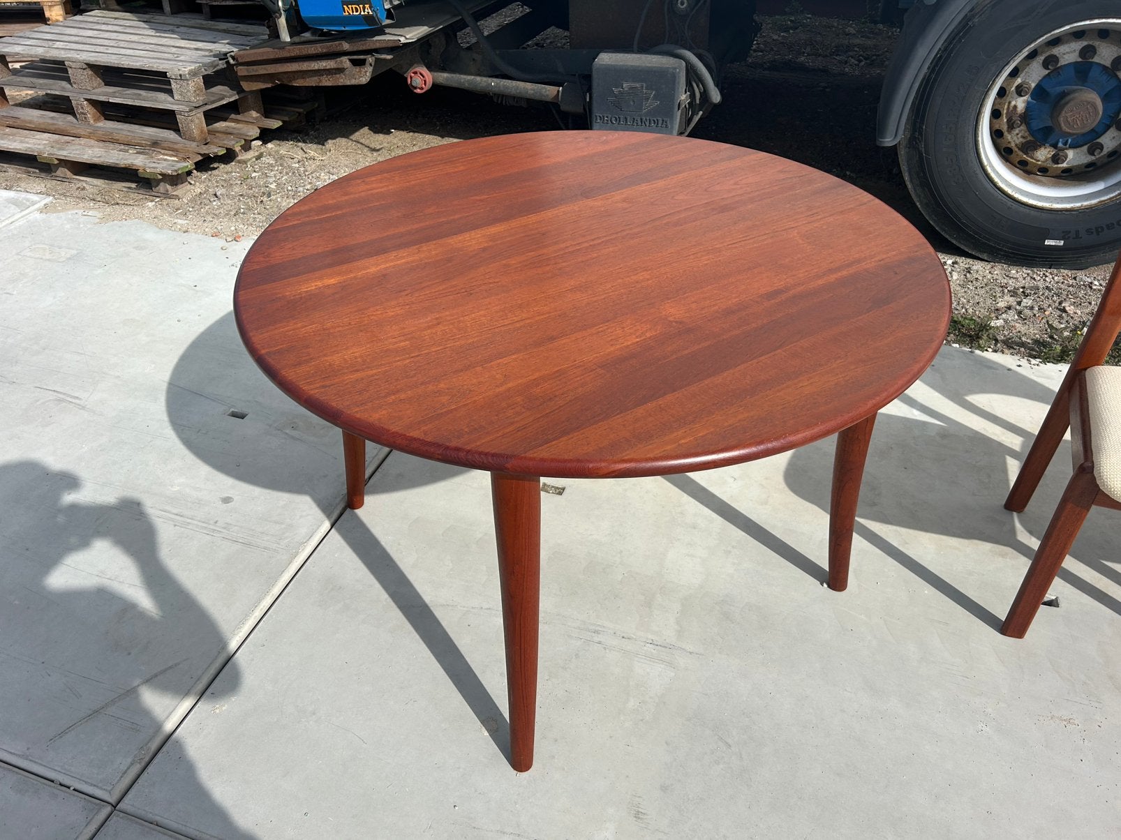 Vintage Deens Design Ronde Teak Eettafel – Mid-Century, 100 tot 150 cm, Ophalen of Verzenden, Zo goed als nieuw, Teakhout