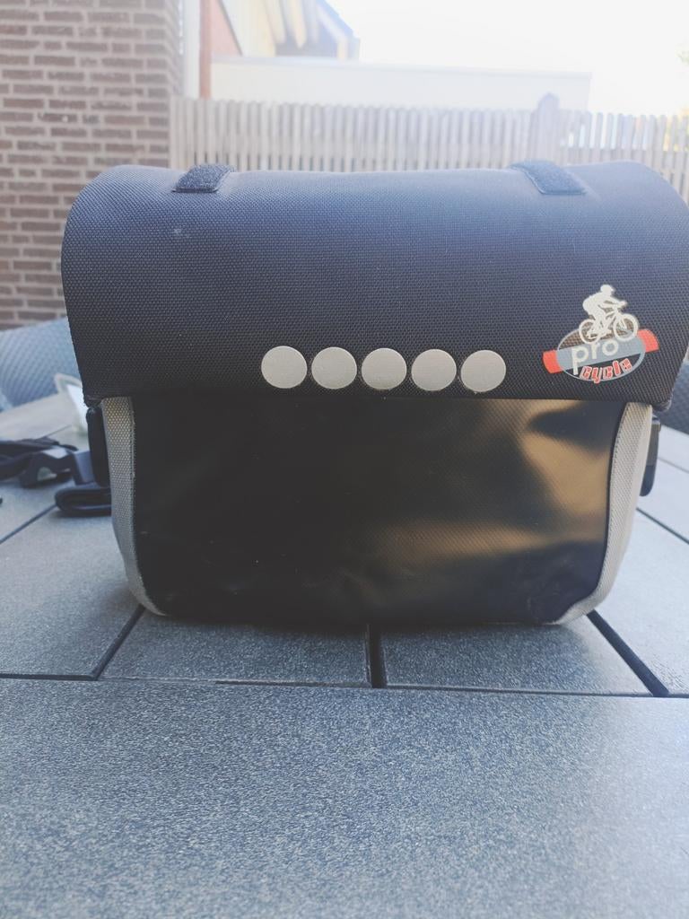 Nieuwe fietsstuur-tas met bevestigingsmaterialen, Fietsen en Brommers, Fietsaccessoires | Fietstassen, Ophalen of Verzenden