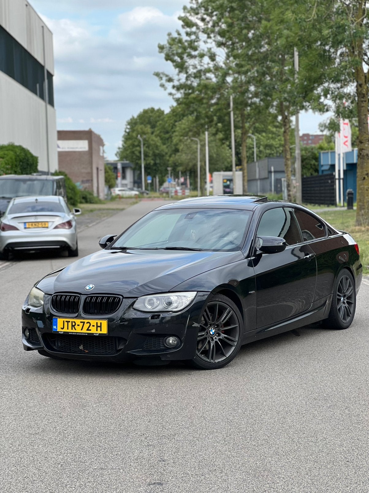 BMW 328iA LCI M-Pakket | Harman Kardon | Schuifdak | Uniek, Automaat, Achterwielaandrijving, Zwart, 4 stoelen