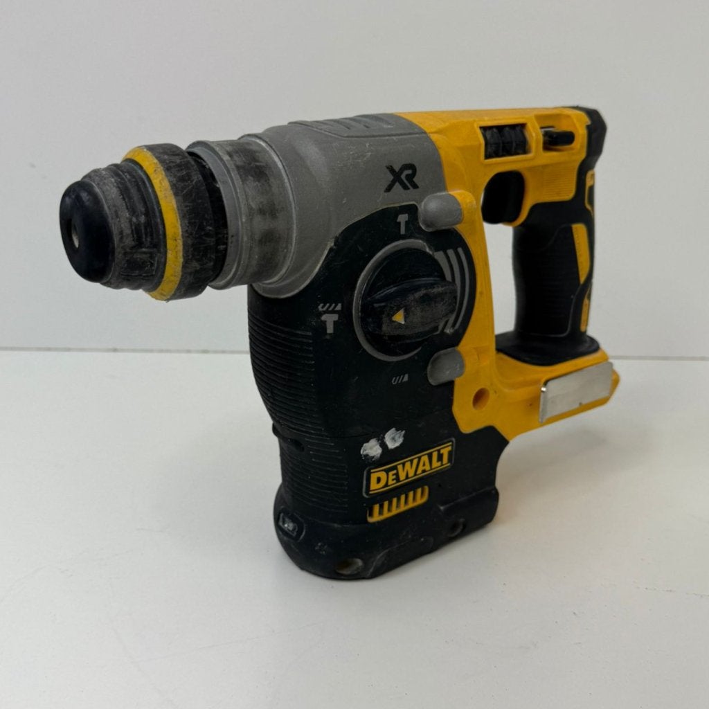 DeWalt DCH273 boorhamer body | Gebruikt, Dewalt, Gebruikt, Support@dewalt.com, 701 E. Joppa Road
Towson, MD 21286
USA