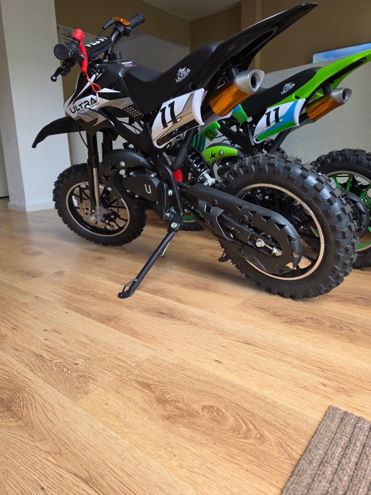 Nieuwe 49cc Kinder Crossmotoren - Zwart/Wit & Groen/Wit, Ophalen of Verzenden