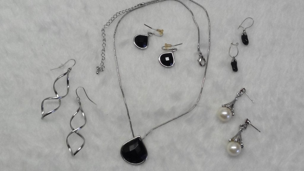 Ketting en oorbellen chirurgisch staal met onyx, Sieraden, Tassen en Uiterlijk, Kettingen, Overige materialen, Ophalen of Verzenden
