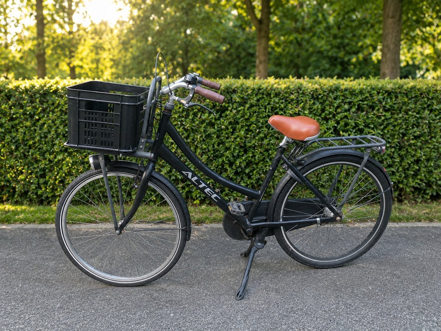 Altec fiets met voordrager en mand - Zo goed als nieuw, Terugtraprem, 53 tot 56 cm, Zo goed als nieuw, Ophalen