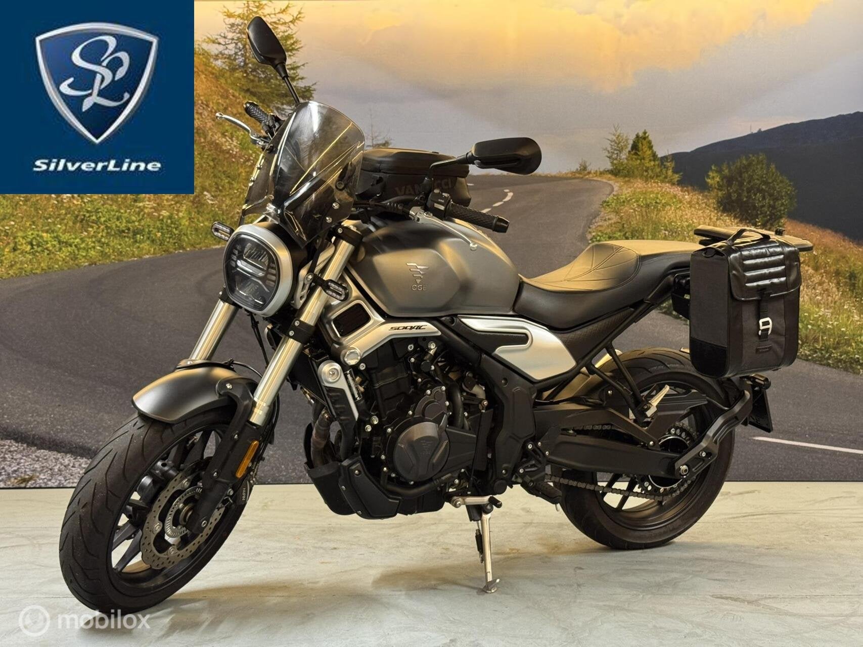 Voge 500 AC Silver Grey NIEUWSTAAT FULL OPTIONS, Bedrijf, Toermotor, Voge, 471 cc