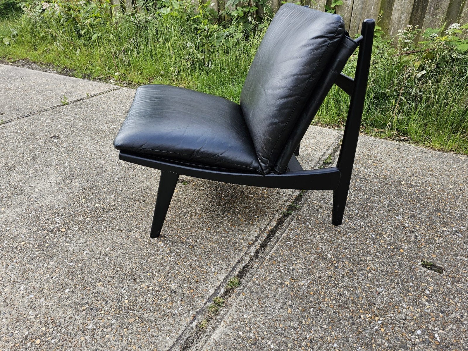 Moderne fauteuil van buffelleer, Huis en Inrichting, Fauteuils, Ophalen