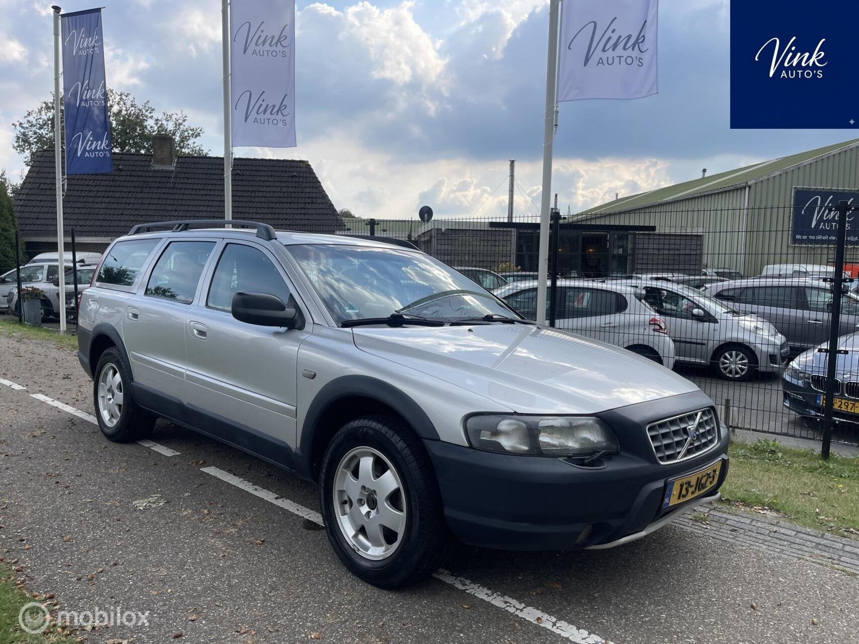 Volvo V70 XC70 AWD Cross Country 2.4 T Comfort Line | Rijkla, Auto's, Automaat, Gebruikt, Electronic Stability Program (ESP), 1657 kg