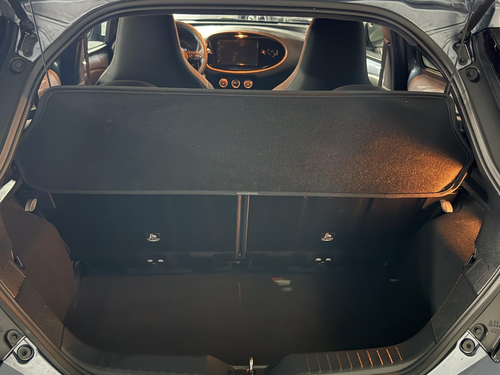 Toyota Aygo X 1.0 VVT-i MT Play Draadloze Carplay, Adaptive, Auto's, Gebruikt, 920 kg, 4 stoelen, Origineel Nederlands