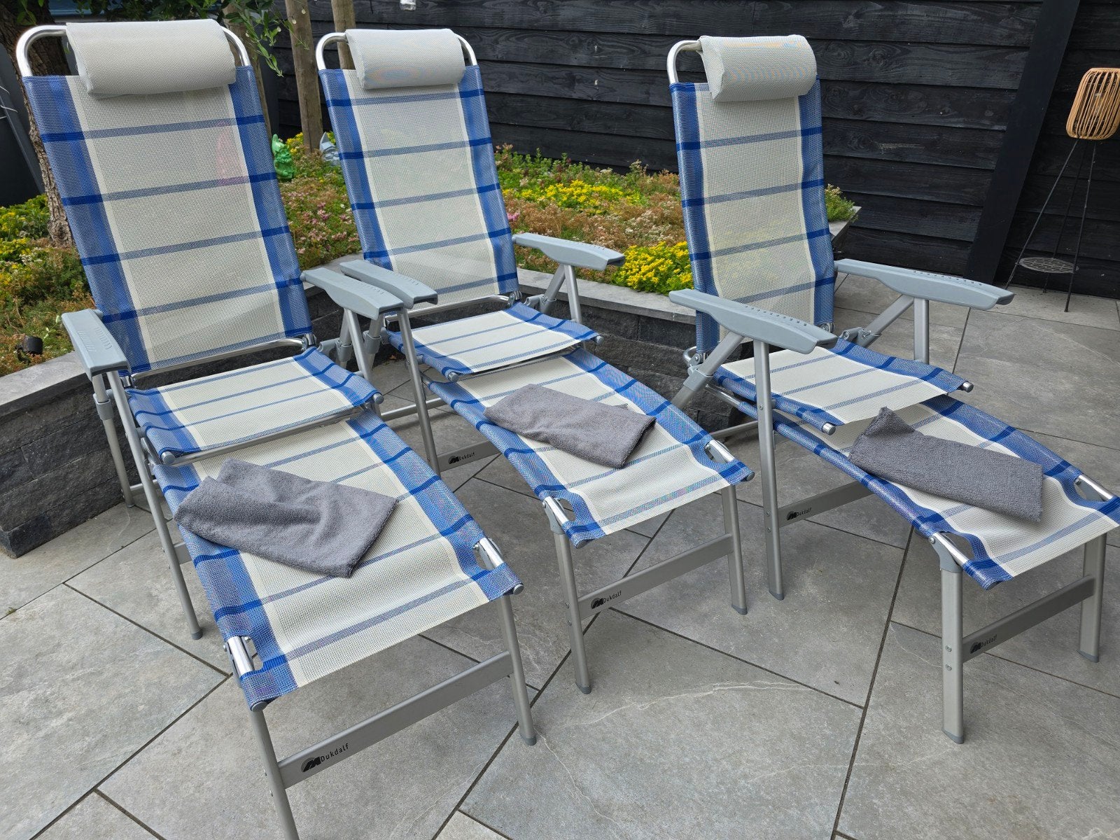 3X Dukdalf Dynamic camping stoelen voetenbank en kussen, Caravans en Kamperen, Ophalen, Zo goed als nieuw, Campingstoel