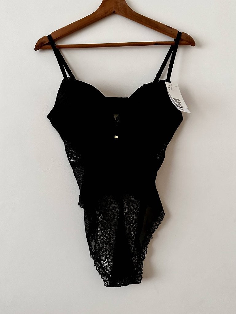 H&M nieuw kanten body maat 42, H&M, Verzenden, Zwart, Body of Korset
