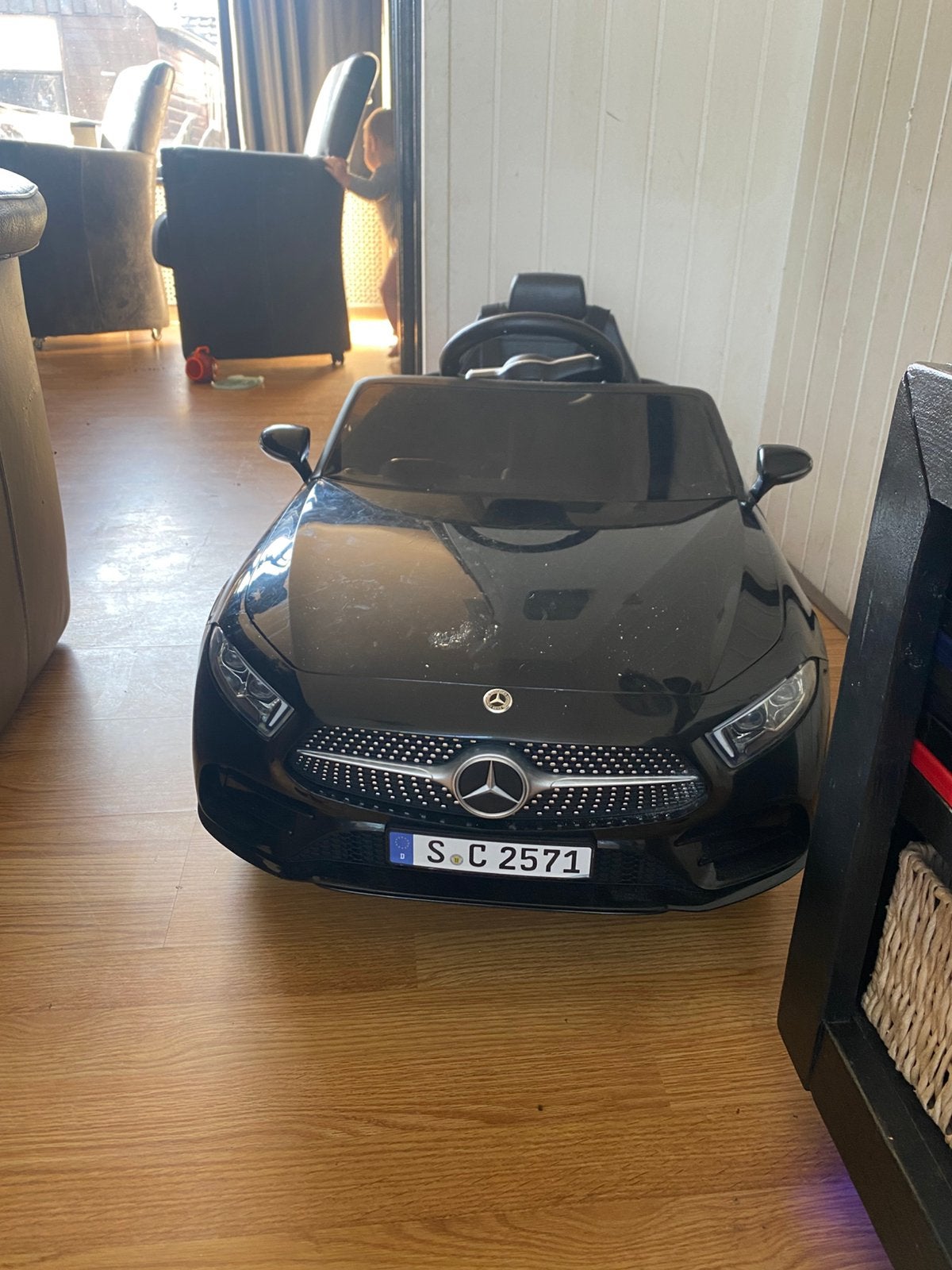 Kinder accu auto met afstandsbediening zo goed als nieuw, Ophalen of Verzenden, Zo goed als nieuw