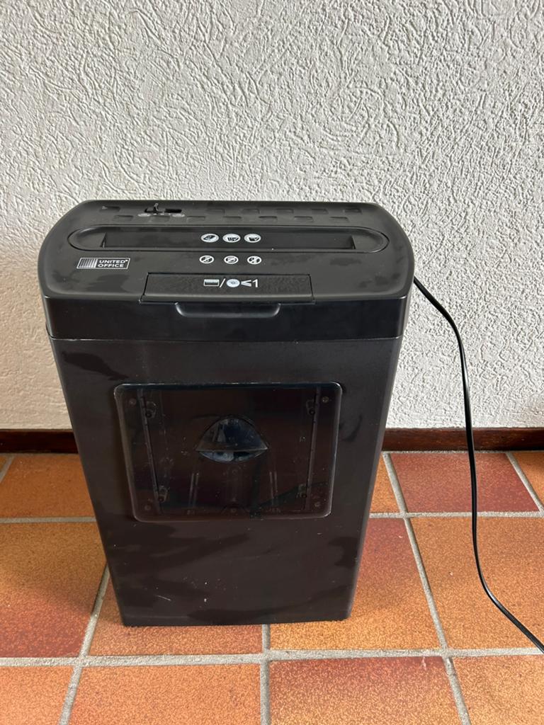 United Office papierversnipperaar gebruikt, Ophalen, Zo goed als nieuw