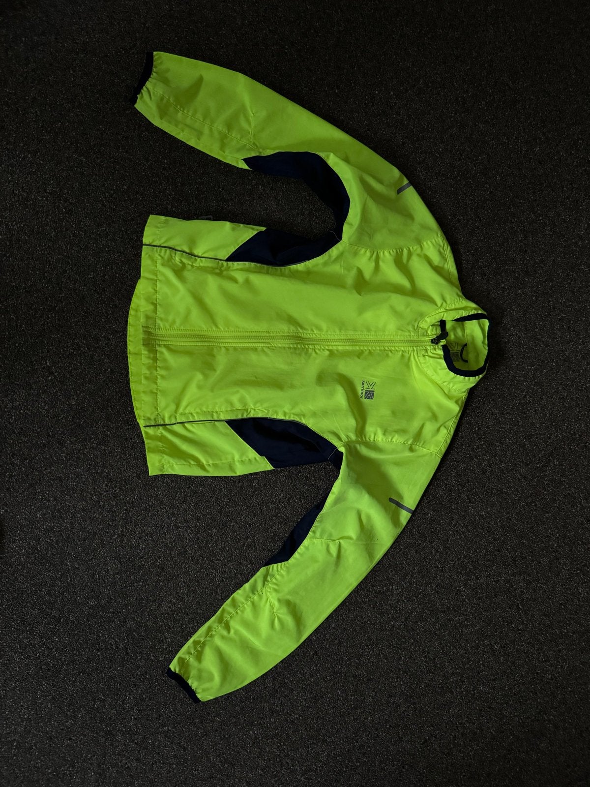 Karrimor sportjack - Neon Geel - Maat 146-152, Ophalen, Gebruikt, Jongen of Meisje