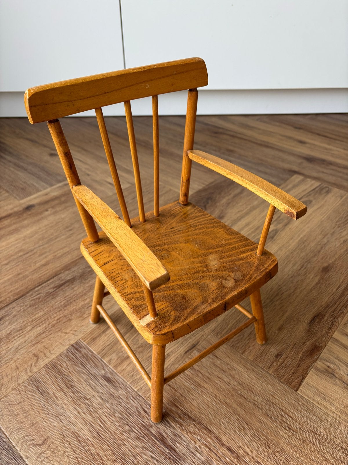 Vintage houten poppenstoeltje Herlag - Klein model, Ophalen, Gebruikt, Overige typen