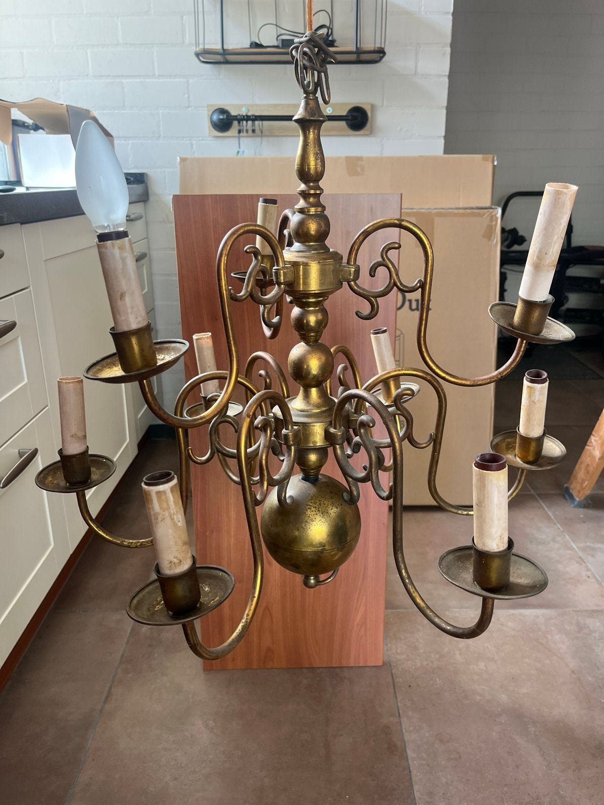 Antieke koperen kroonluchter met 9 lampen, Ophalen