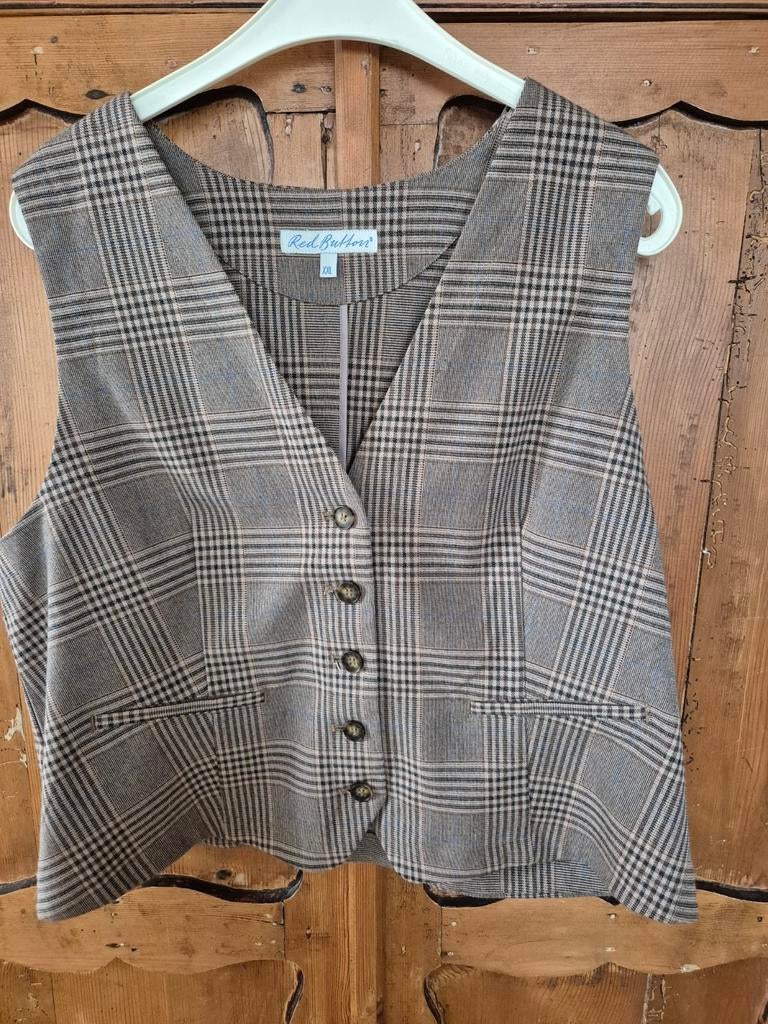 Stijlvol dames gilet XXL Red Button - Een keer gedragen, Kleding | Dames, Ophalen of Verzenden, Zo goed als nieuw