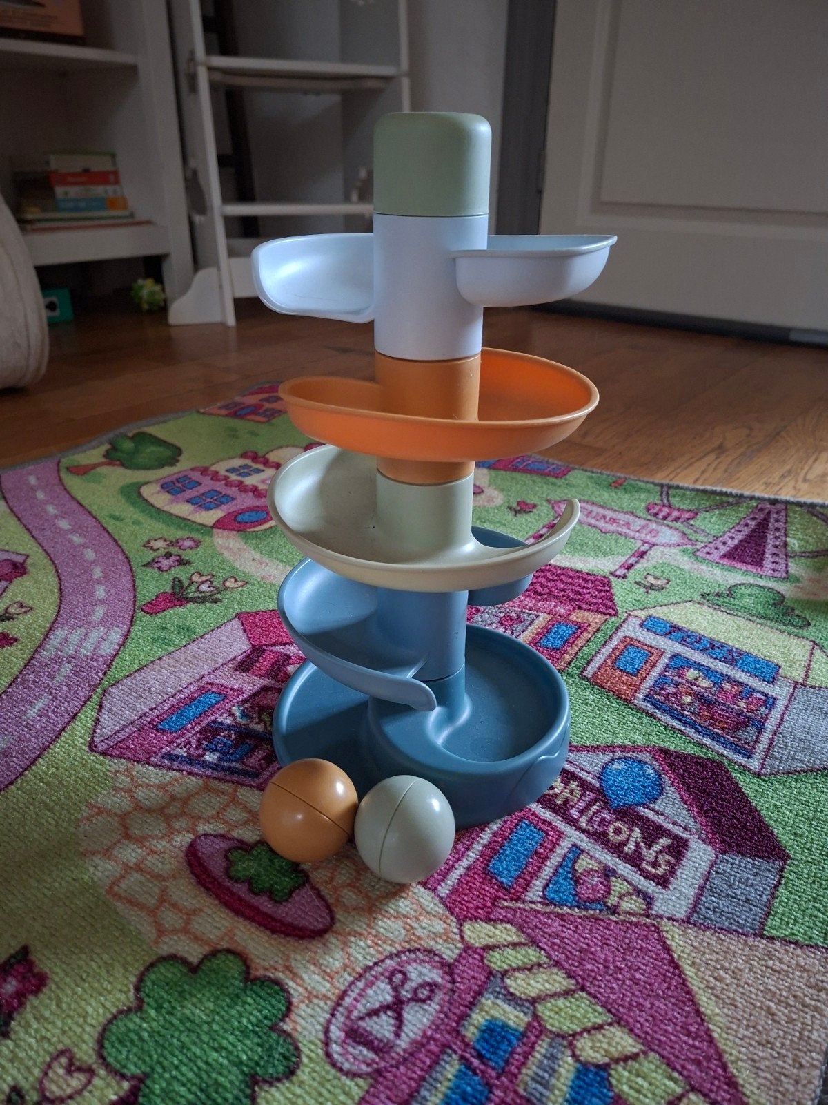 Leuke toren met 2 ballen Little dutch, Ophalen of Verzenden, Zo goed als nieuw