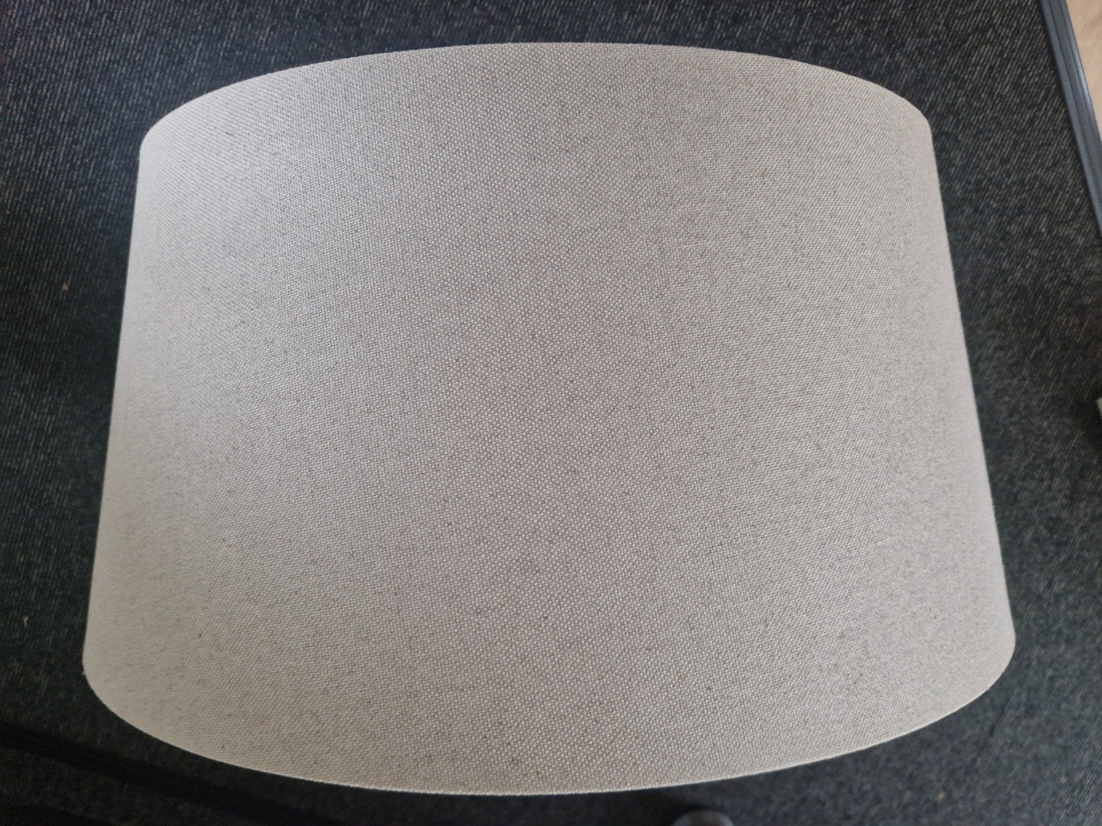 Stijlvolle ronde lampenkap - Taupe textiel, Huis en Inrichting, Lampen | Lampenkappen, Rond, Zo goed als nieuw, Textiel, Ophalen