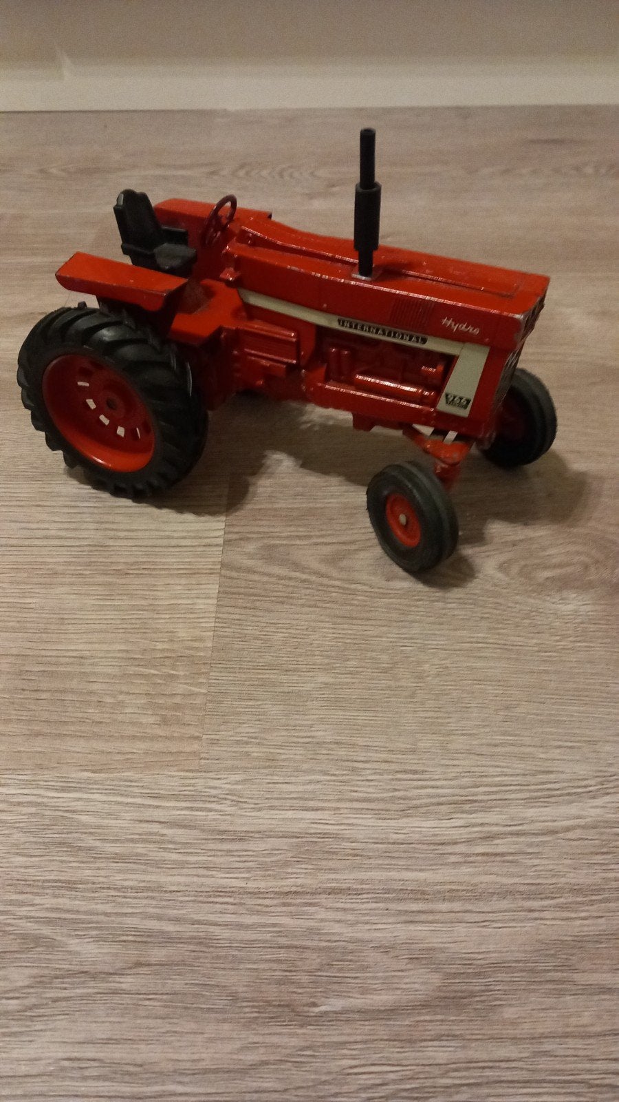 Ertl Hydro International 966 Tractor Schaal 1/16, Ophalen of Verzenden, Gebruikt, Tractor of Landbouw