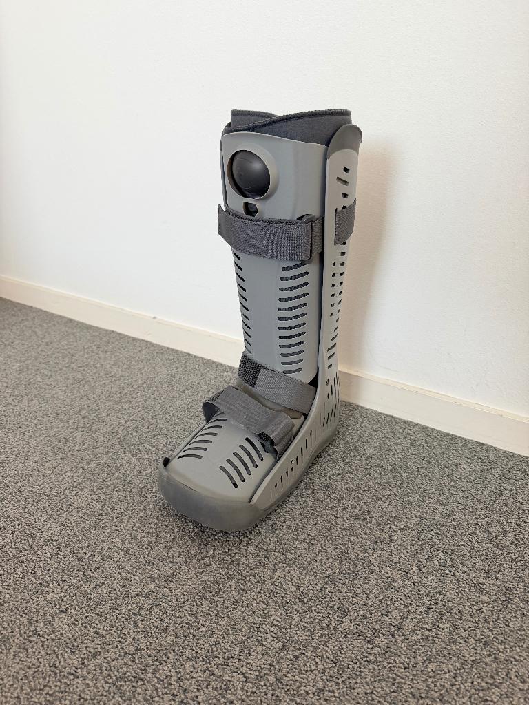 Össur Rebound Air Walker, Diversen, Braces, Ophalen, Zo goed als nieuw