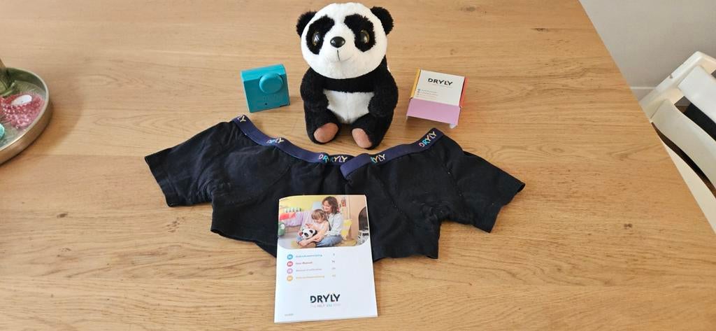 Dryly plaswekker set met panda knuffel en 2 broekjes, Overige merken, Overige karakters, Overige typen, Zwart