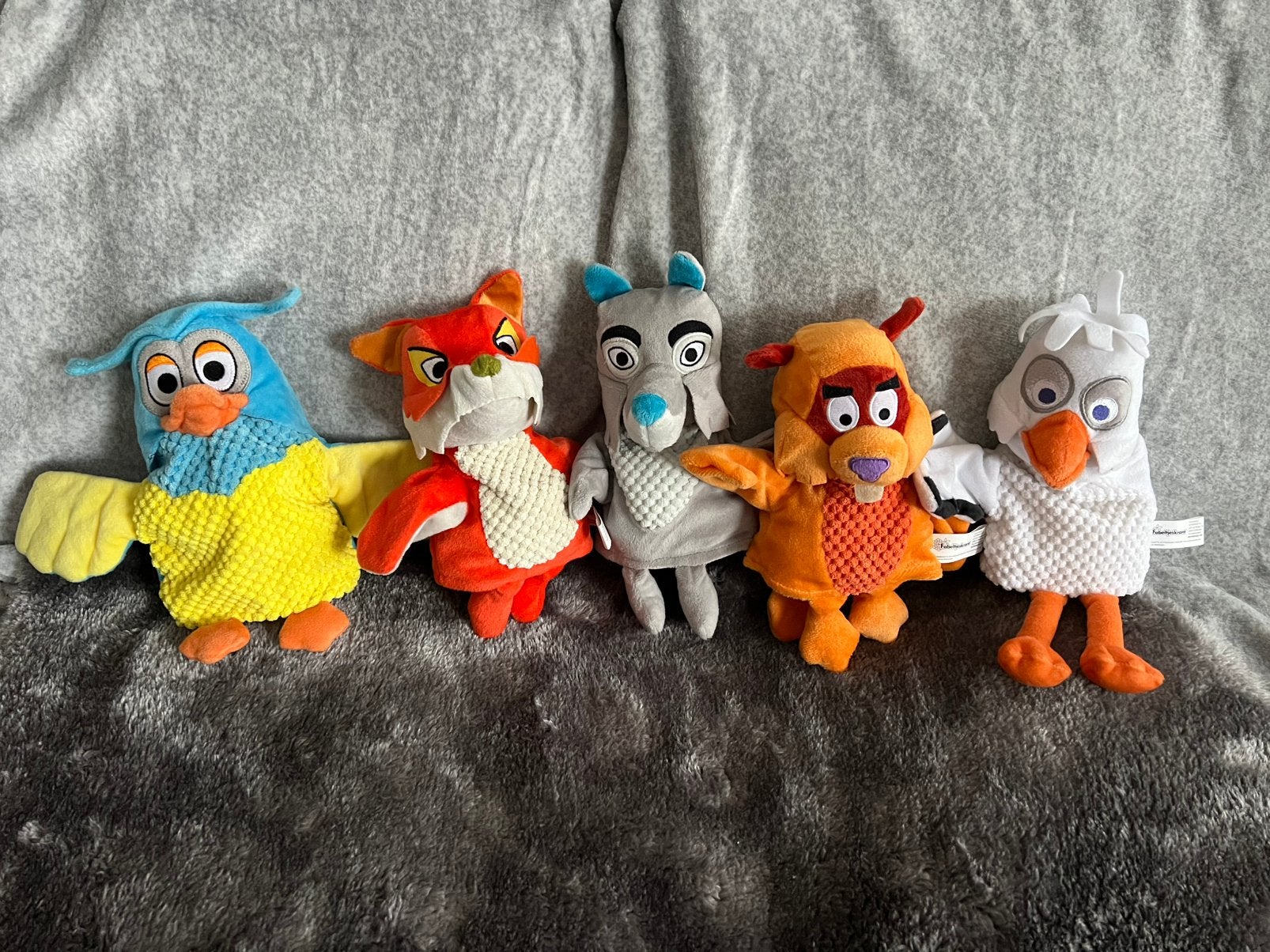 5 Fabeltjeskrant handpoppen Zijn keurig. Fleece stof, Ophalen of Verzenden, Zo goed als nieuw