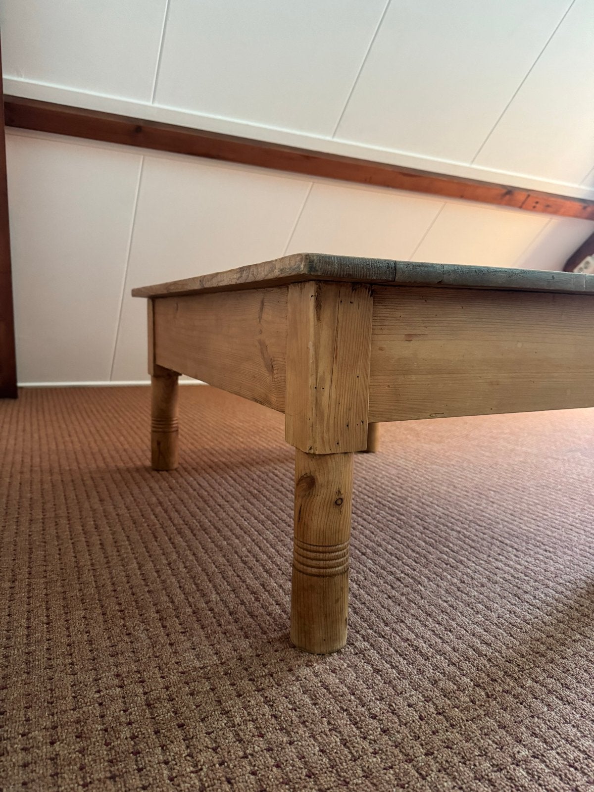 Antieke houten salontafel met lade, Ophalen